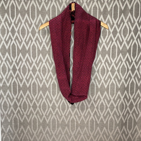 Paisley Infinity Dual Sided Scarf Pink Orange Red with Black Background - Picture 3 of 5